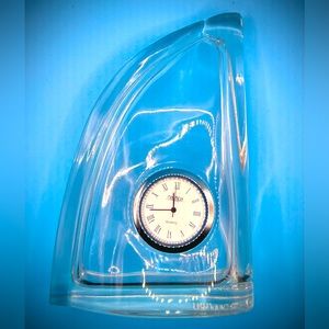 NAUTICA Desk Top Clock, Excellent Condition, Preowned, w/New Battery, Quartz